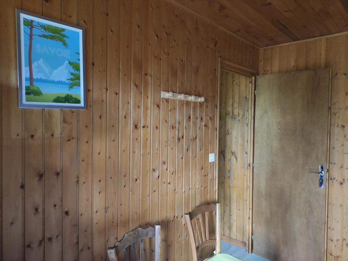 Bel appartement au rez de chaussée d'un chalet Jarrier Esterno foto