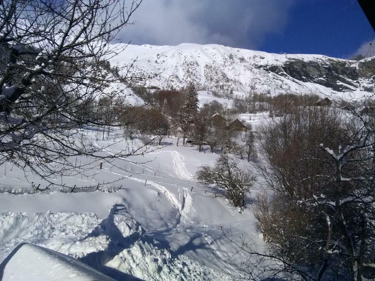 Bel appartement au rez de chaussée d'un chalet Jarrier Esterno foto